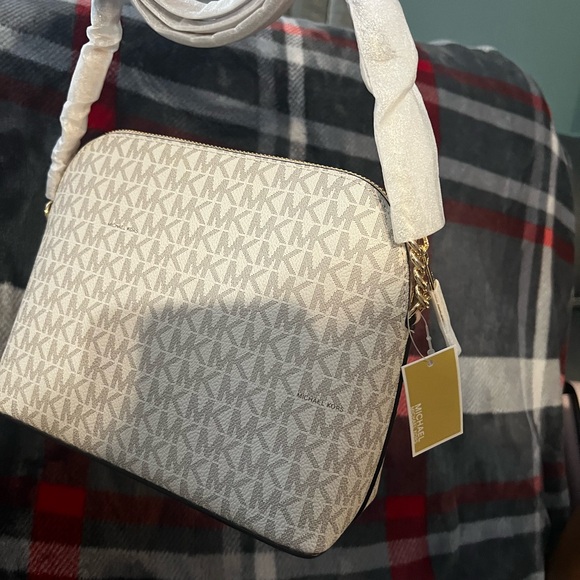 Michael Kors Medium white logo crossbody - Picture 4 of 5